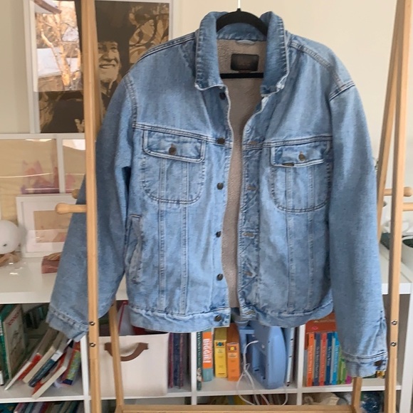 Vintage Lee sherpa lined Jean Jacket Size L-XL - Picture 1 of 9